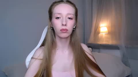 Luna online show from June 2026 10:40:02 PM