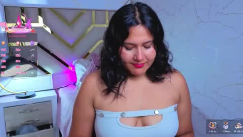 Luna  Jonez  online show from November 2025 11:10:03 AM