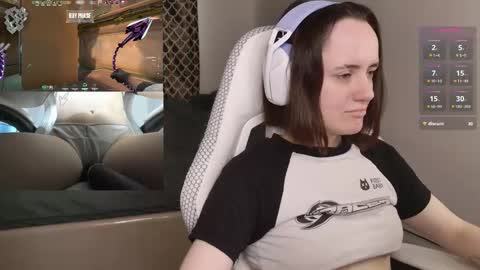 luna_loveeee online show from September 2025 04:34:02 AM