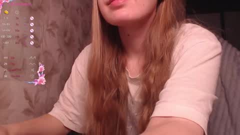 Luna online show from October 2025 09:15:01 PM