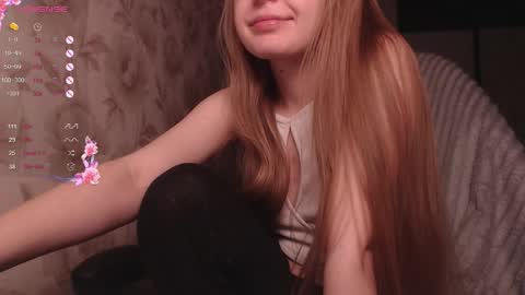 Luna online show from November 2025 08:55:01 PM