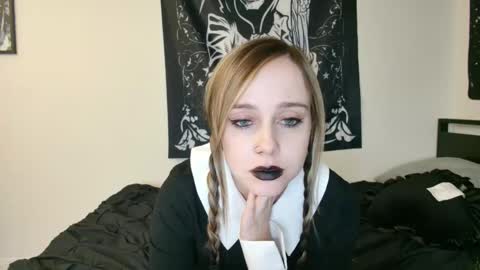 Snapshot of luna_lovelyy chatting on October 2025 06:04:01 AM Luna online show from October 2025 06:04:01 AM