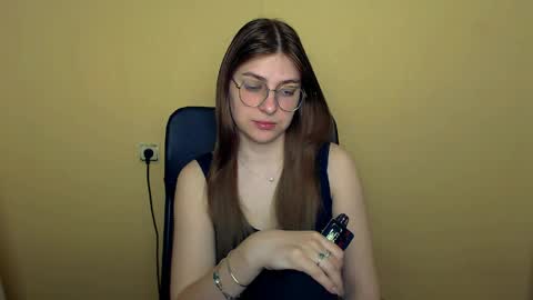 Luna online show from April 2026 08:02:02 AM