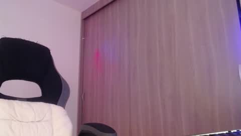 Luna online show from December 2025 10:26:01 PM