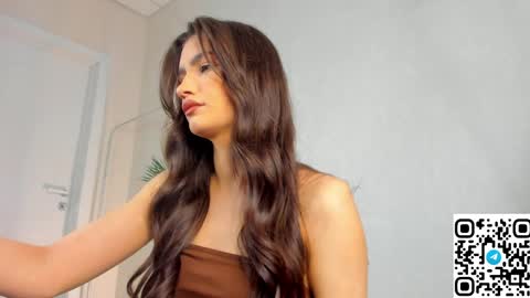 Snapshot of luna_mee chatting on April 2026 08:45:02 AM Adele online show from April 2026 08:45:02 AM