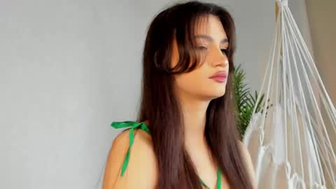 Snapshot of luna_mee chatting on April 2026 01:05:01 AM Adele online show from April 2026 01:05:01 AM