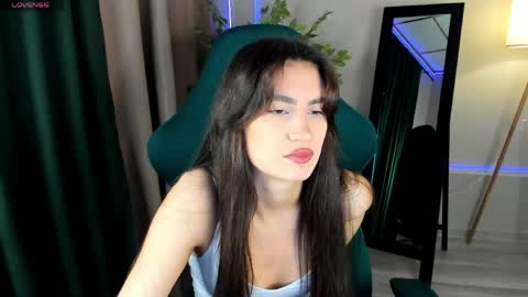 Snapshot of luna_mee chatting on May 2026 12:30:02 AM Adele online show from May 2026 12:30:02 AM