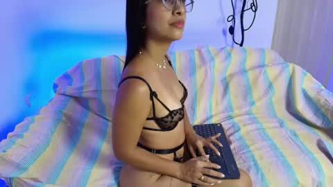 Snapshot of luna_monroee chatting on June 2026 01:48:02 PM Lunaa online show from June 2026 01:48:02 PM