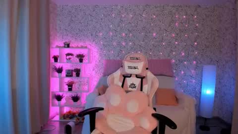 Lina  online show from March 2025 07:02:01 AM