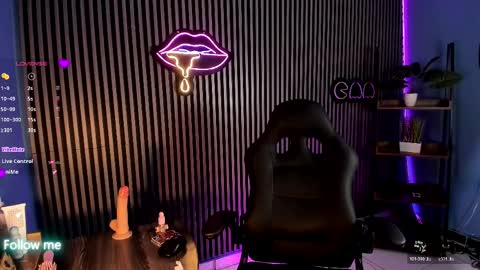 Snapshot of luna_roose1 chatting on April 2026 01:13:01 PM Luna Rosse online show from April 2026 01:13:01 PM
