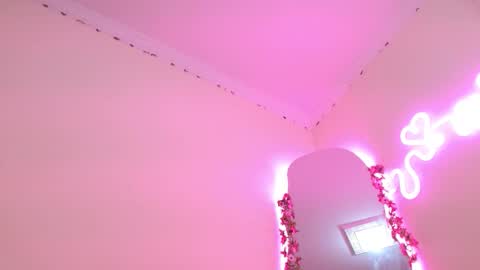 Snapshot of luna_rougets chatting on March 2026 01:38:01 PM Luna Rougets online show from March 2026 01:38:01 PM