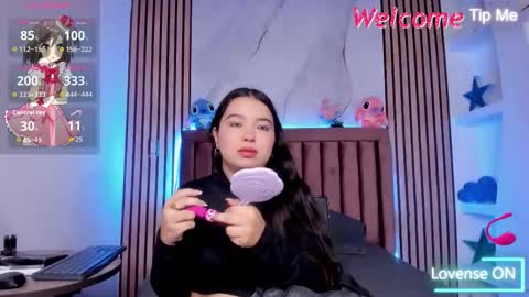 Luna  online show from November 2025 12:16:01 PM