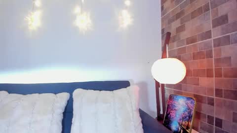 Snapshot of luna_valen chatting on February 2026 09:18:01 PM luna_valen online show from February 2026 09:18:01 PM