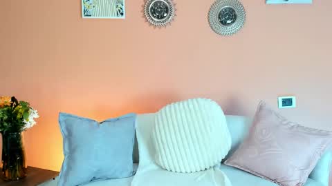 Snapshot of luna_velmont chatting on February 2026 07:03:02 PM LUNA online show from February 2026 07:03:02 PM