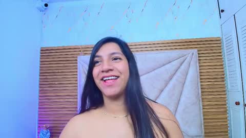 Lunaa rossee  online show from May 2026 07:54:02 PM