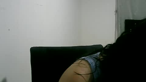 Snapshot of lunaa_sub chatting on January 2025 12:57:02 AM lunaa_sub online show from January 2025 12:57:02 AM