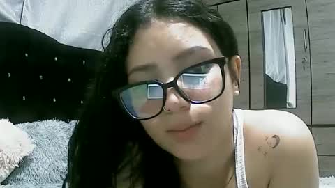 Snapshot of lunaa_sub chatting on January 2025 05:51:01 AM lunaa_sub online show from January 2025 05:51:01 AM