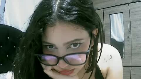 Snapshot of lunaa_sub chatting on January 2025 02:58:02 AM lunaa_sub online show from January 2025 02:58:02 AM