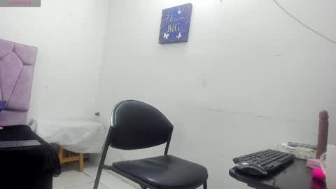 lunabrillante1972 online show from May 2026 07:37:01 AM