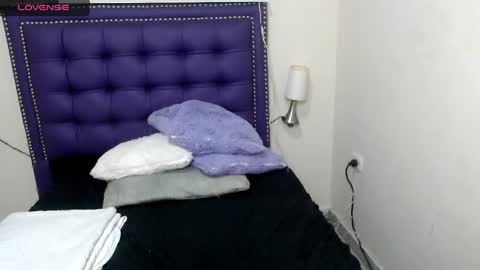 Snapshot of lunadread chatting on April 2026 10:40:02 PM Luna Dread online show from April 2026 10:40:02 PM
