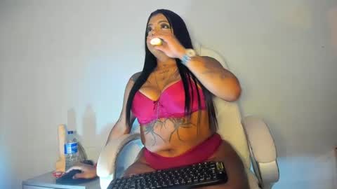 lunafever68 online show from July 2026 02:40:01 AM
