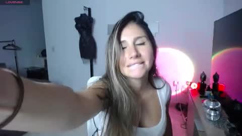 Snapshot of lunagardners chatting on September 2025 02:34:02 AM lunagardners online show from September 2025 02:34:02 AM