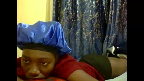 lunah_kitty online show from May 2026 04:19:02 AM