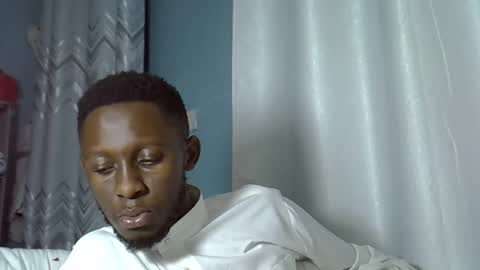 lunalove22_ online show from October 2025 01:44:01 AM