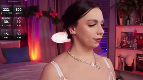 Snapshot of lunanight_ chatting on December 2024 08:53:01 PM Luna next streams Mon Fri Sat Sun 8pm-5am gmt0 online show from December 2024 08:53:01 PM