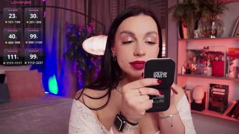 Snapshot of lunanight_ chatting on January 2025 08:43:01 PM Luna next streams Mon Fri Sat Sun 8pm-5am gmt0 online show from January 2025 08:43:01 PM