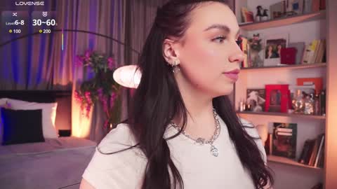 Snapshot of lunanight_ chatting on February 2025 02:49:02 AM Luna next streams Mon Fri Sat Sun 8pm-5am gmt0 online show from February 2025 02:49:02 AM
