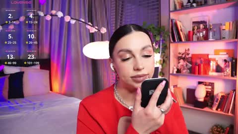 Snapshot of lunanight_ chatting on March 2025 08:31:02 PM Luna next streams Mon Fri Sat Sun 8pm-5am gmt0 online show from March 2025 08:31:02 PM