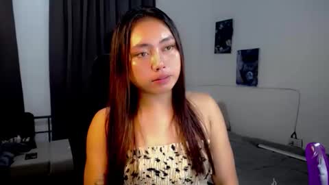Luna online show from April 2026 09:45:01 PM