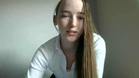 Snapshot of lunapixie2020 chatting on May 2026 11:22:01 PM lunapixie2020 online show from May 2026 11:22:01 PM