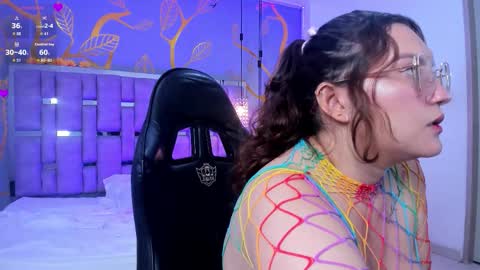 Luna online show from November 2025 06:01:01 AM