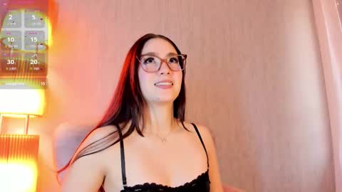 Luna  online show from February 2026 06:08:01 PM