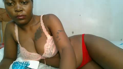 Snapshot of lunargoddess45 chatting on November 2025 06:27:01 AM lunargoddess45 online show from November 2025 06:27:01 AM