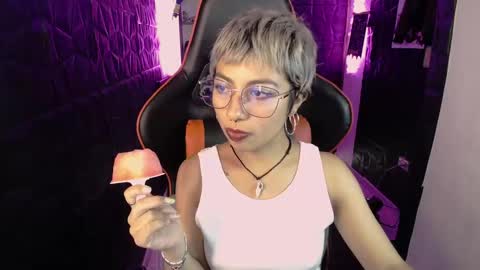 lunarichy online show from February 2026 08:09:02 PM