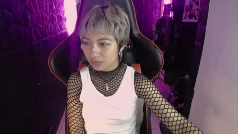 lunarichy online show from February 2026 09:35:02 PM