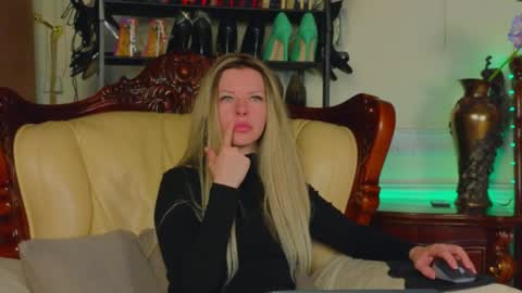 Luna Rishi online show from March 2026 06:25:01 AM