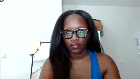 Snapshot of lunarnoelle chatting on March 2026 06:11:02 PM lunarnoelle online show from March 2026 06:11:02 PM