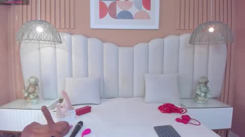 Luna online show from February 2026 11:03:01 AM