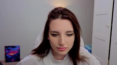 Kate online show from November 2025 01:24:02 PM