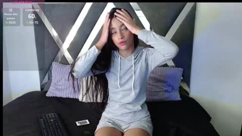 Luna online show from February 2025 04:11:02 PM