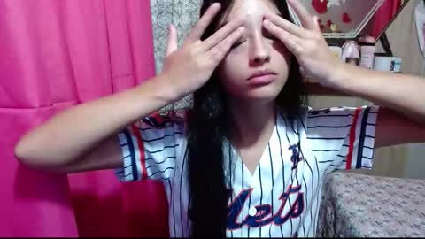 Luna online show from January 2026 07:05:02 PM