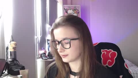 Snapshot of lunaxcherry chatting on April 2026 11:09:01 AM LunaXcherry online show from April 2026 11:09:01 AM