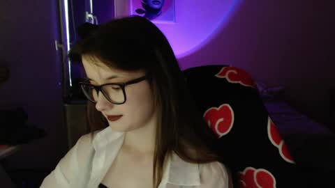 Snapshot of lunaxcherry chatting on May 2026 06:37:02 PM LunaXcherry online show from May 2026 06:37:02 PM