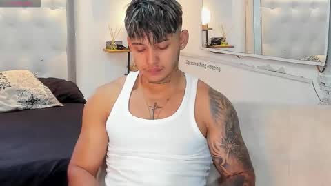 Lunay online show from October 2025 08:18:02 PM