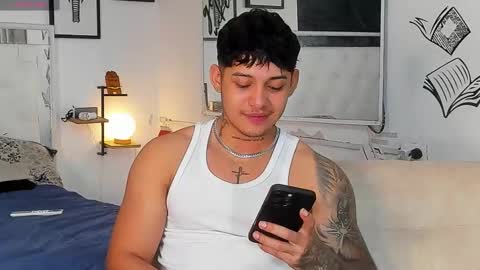 Lunay online show from December 2025 01:25:02 AM