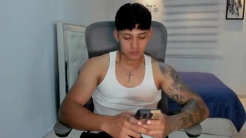 Snapshot of lunay_xtreemboy chatting on April 2026 11:30:02 PM Lunay online show from April 2026 11:30:02 PM